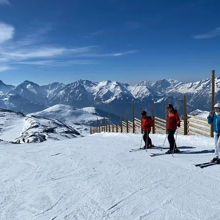 Chalet La Felize *